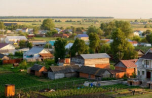 Частные дома и участки продолжают дорожать