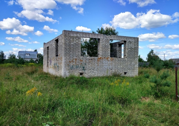 Частные дома и участки продолжают дорожать