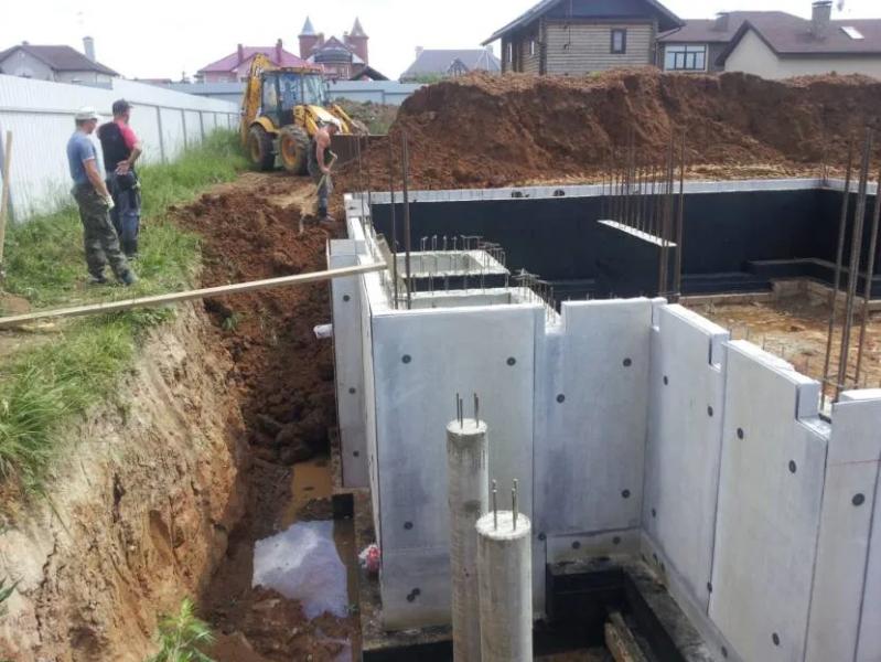 Что нужно знать для выполнения грамотной обратной засыпки фундамента