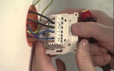 Электрический теплый пол на стену: какой вид выбрать и произвести монтаж