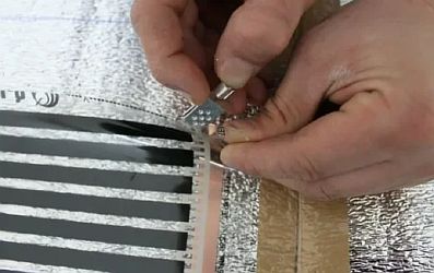 Электрический теплый пол на стену: какой вид выбрать и произвести монтаж