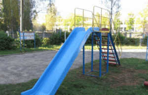 Горки винтовые и прямые открытые для детской площадки