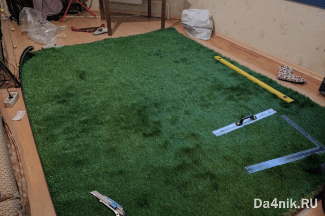 Как правильно уложить искусственный газон на различные основания