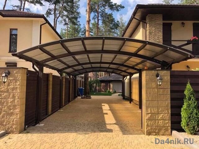 Как сделать навес перед домом из поликарбоната?