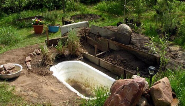 Как сделать пруд из старой ванны своими руками