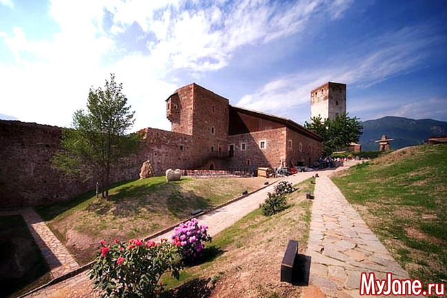 Музеи, созданные покорителем 14 высочайших гор мира