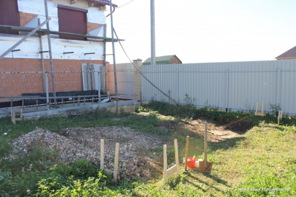 Строительство каркасного навеса на две машины в одиночку