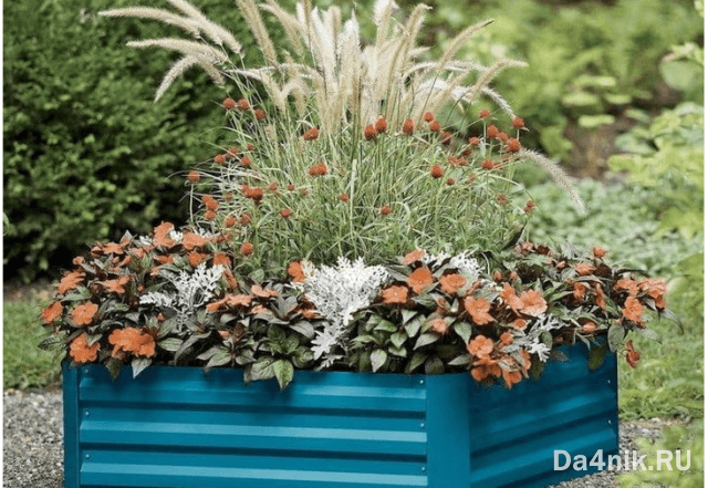 Варианты декоративных заборчиков для клумб своими руками