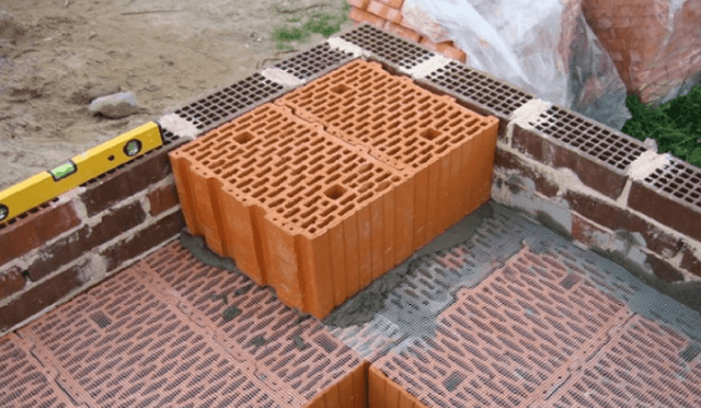 Виды и описания строительных материалов для стен дома