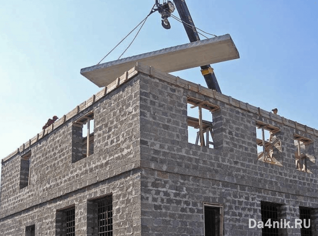 Виды и описания строительных материалов для стен дома