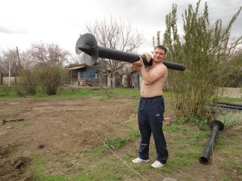 Возведение бани на сваях: выбор материалов и этапы монтажа