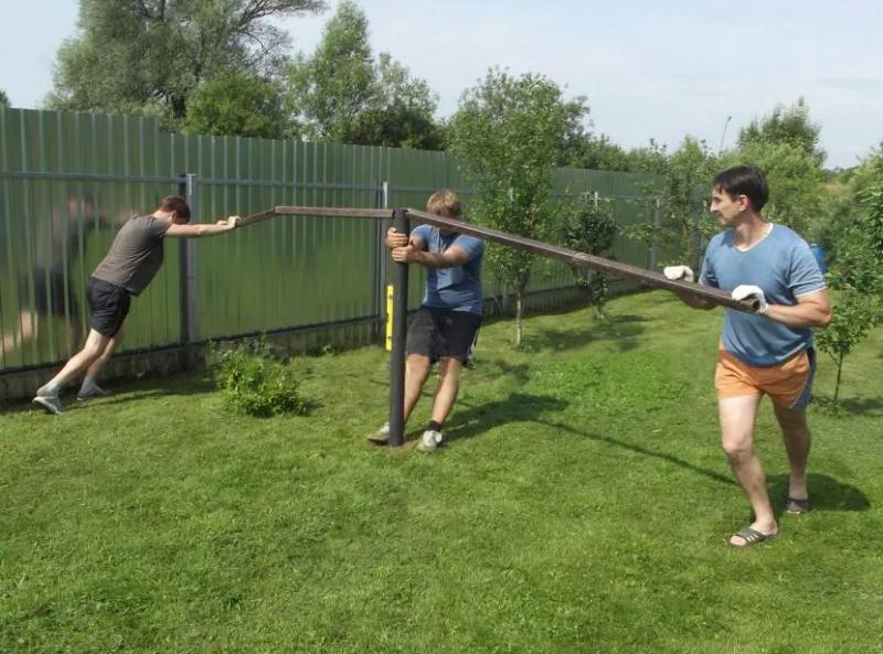 Возведение бани на сваях: выбор материалов и этапы монтажа