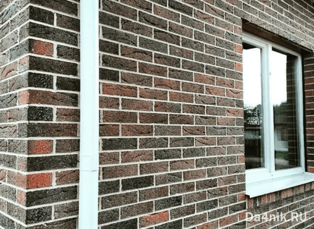 Возведение кирпичной стены