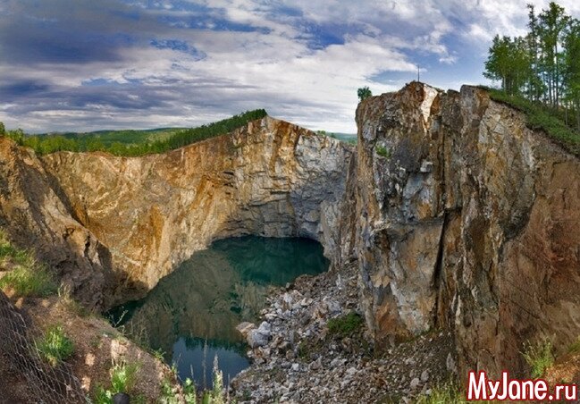 Самые загадочные места России для незабываемого отпуска